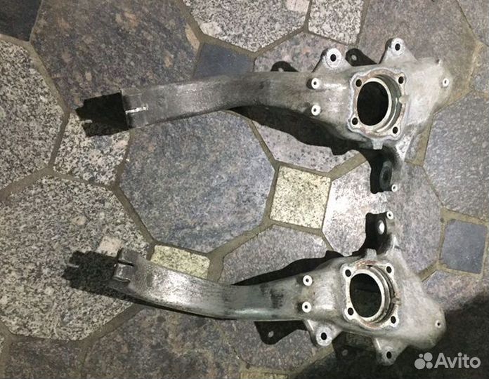 Кулак поворотный передний правый BMW X5, X6