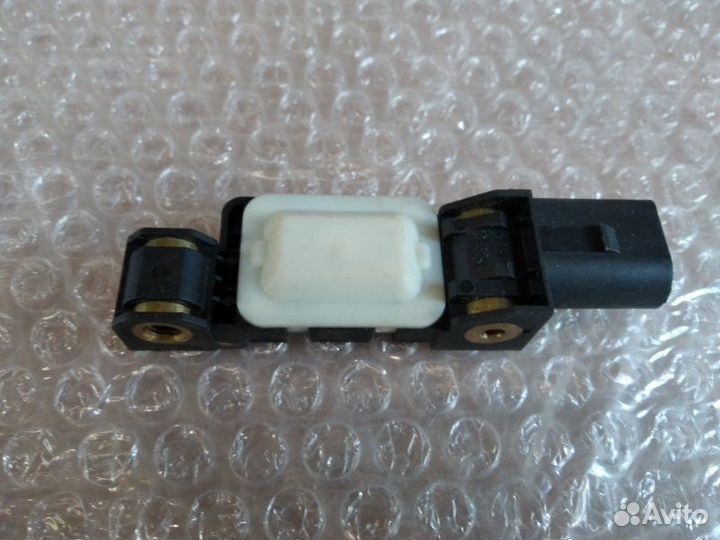 Датчик AIR BAG передний Volkswagen Touareg