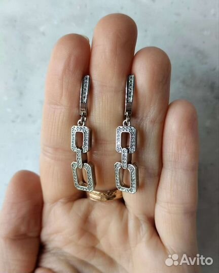 Серьги с фианитами