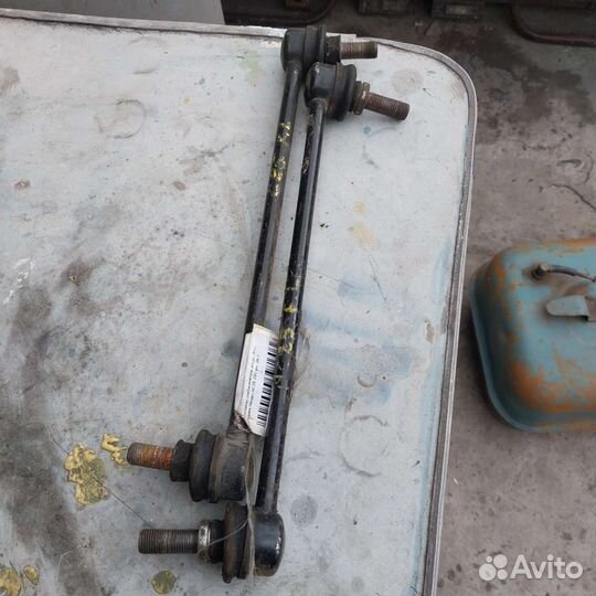 Тяга стабилизатора nissan