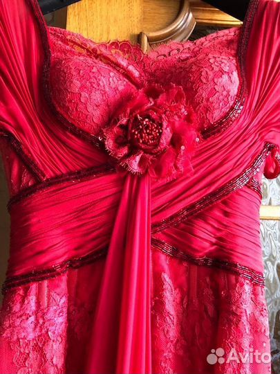 Вечернее платье