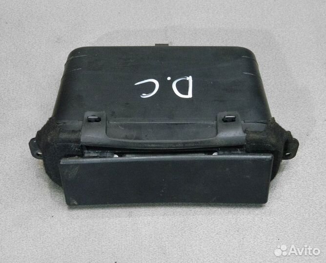 Пепельница Dodge Caravan 4