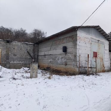 Гараж, > 30 м²