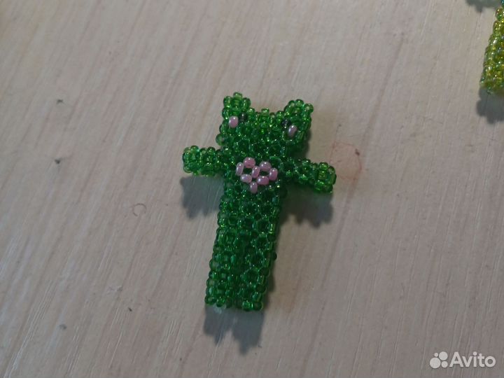 Лягушки из бисера