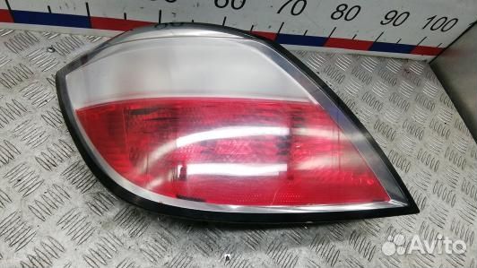 Фонарь задний левый opel astra H (DEA35MX01)
