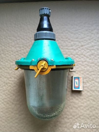 Светильник для гаража, подвала, погреба. СССР