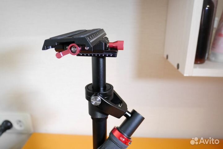 Стедикам для камеры innorel SP70