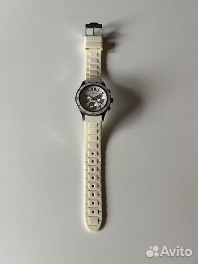 Часы женские Jacques lemans