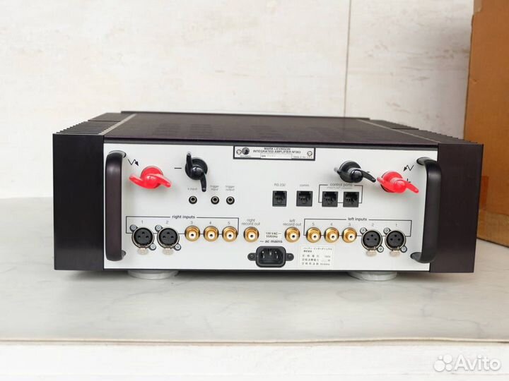 Интегральный усилитель Mark Levinson 383