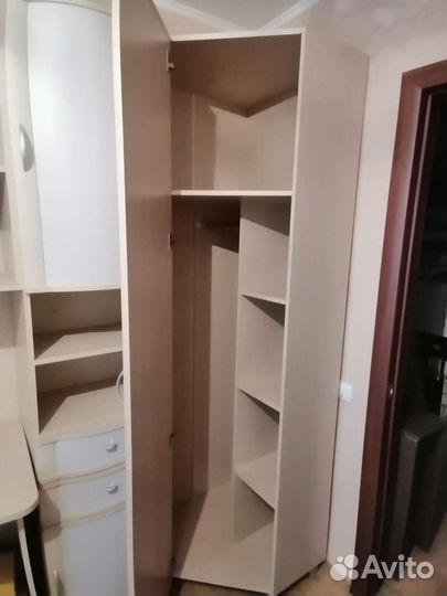 Стенка с письменным столом