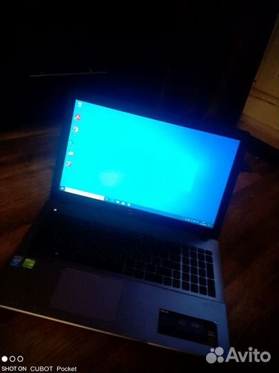 Ноутбук asus x550
