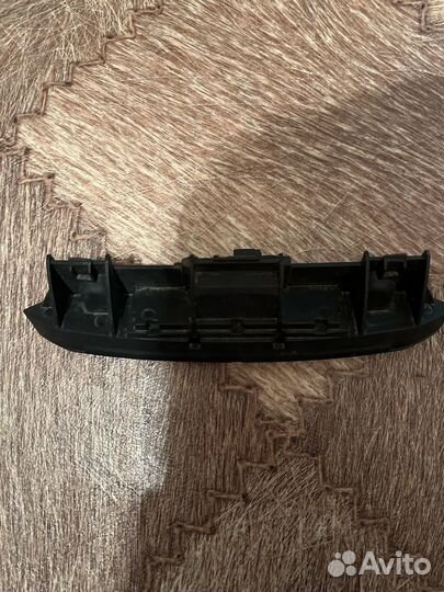 Кнопка крышки багажника Opel corsa D