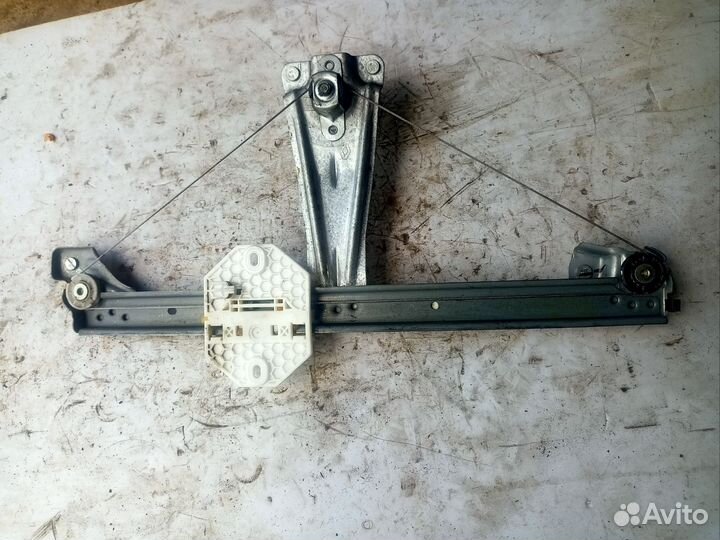 Стеклоподъемник задний левый Renault Sandero 2