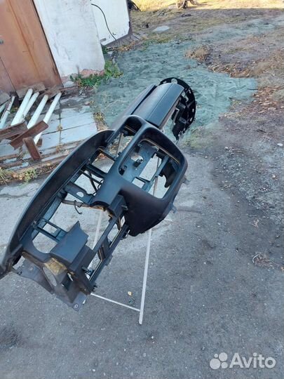 Панель приборов торпедо Opel Omega B