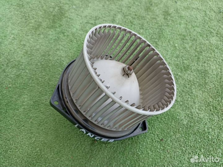 Моторчик отопителя Mitsubishi Lancer 9 универсал