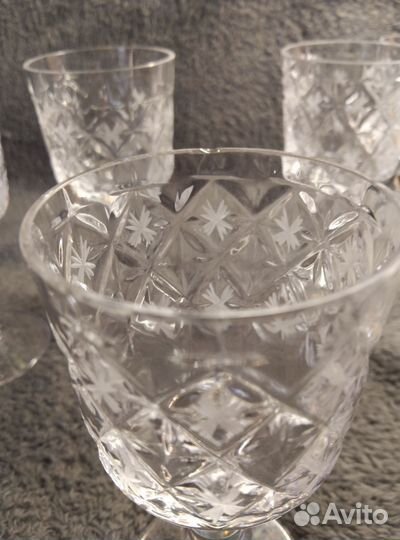 Хрустальные фужеры, К празднику