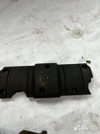 Накладка двигателя Peugeot 408