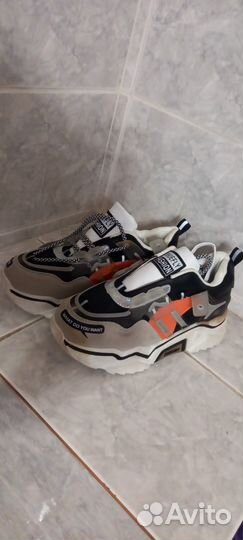 Кроссовки детские