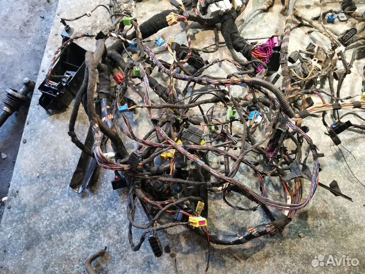 Разъемы фишки проводки Volkswagen Jetta