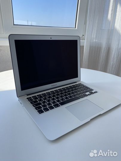 Apple MacBook Air 13 A1466