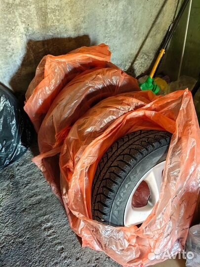 Оригинальные диски Mazda R16