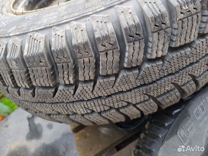 Зимняя нешипованная резина на дисках