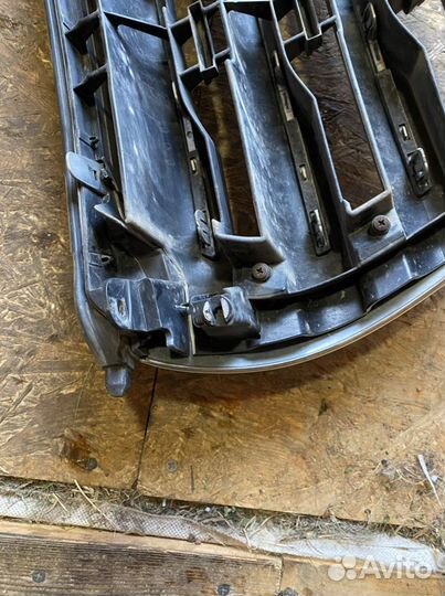 Решётка радиатора Land Cruiser 200 08-12 гг