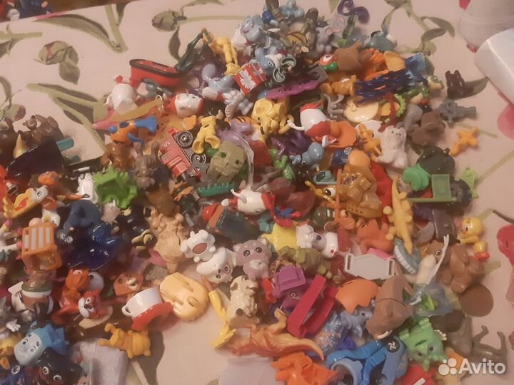 Игрушки фигурки кинлер и не только разные серии