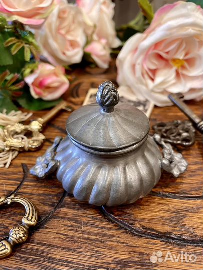 Шкатулка/баночка из олова