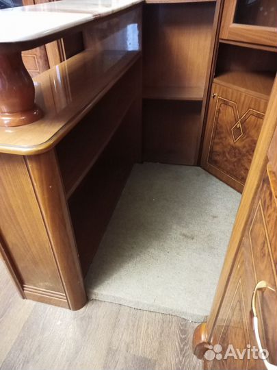 Угловой шкаф-стенка (бар)