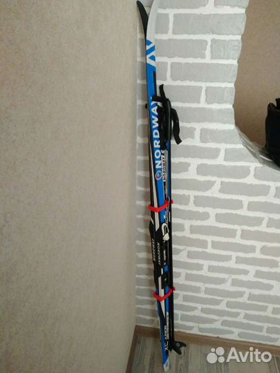 Комплект лыжи, палки с ботинками