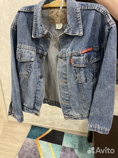 Джинсовая куртка