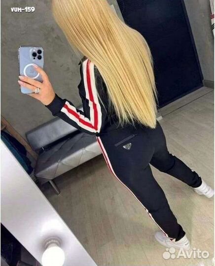 Костюм спортивный