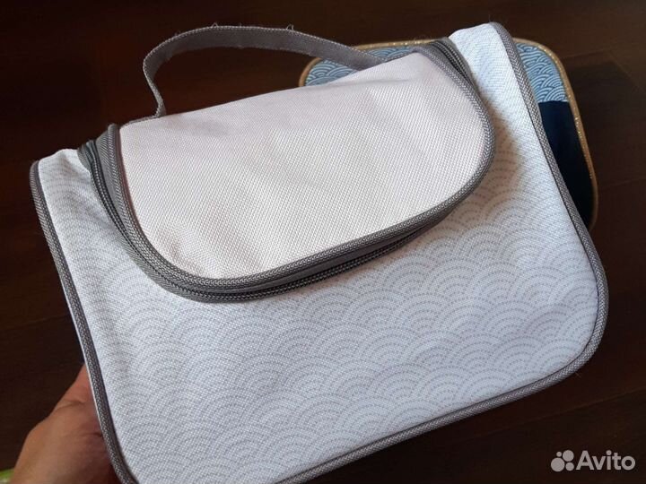 Косметички Ив роше, Clinique пакетом