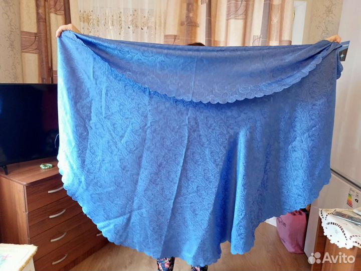 Скатерть шелковая круглая 160*160