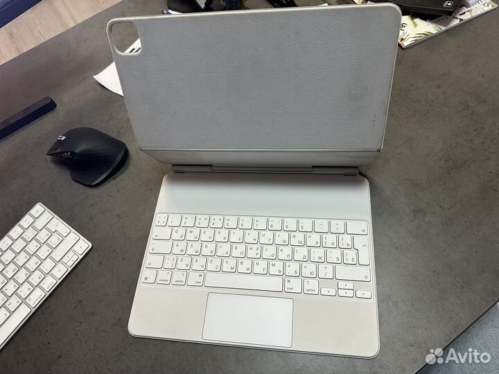 Apple magic keyboard iPad 12 9