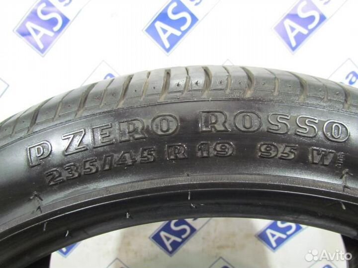 Pirelli P Zero Rosso 235/45 R19 92N