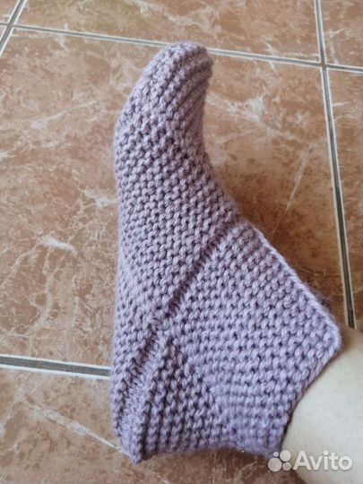 Вязанные носки, тапочки ручной работы