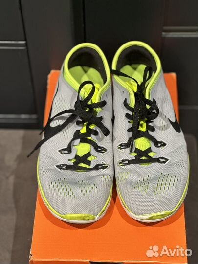 Кроссовки Nike женские