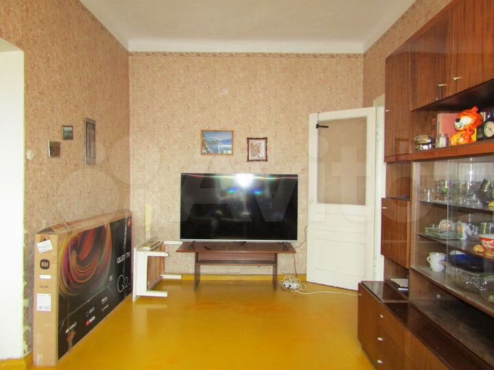 2-к. квартира, 54 м², 2/4 эт.