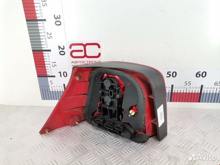 Фонарь задний правый Volkswagen Golf 4 2003