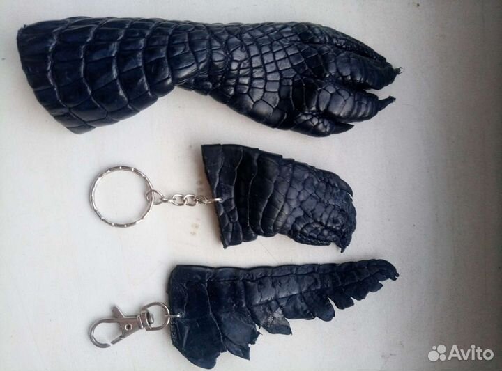 Крокодил лапа, брелки