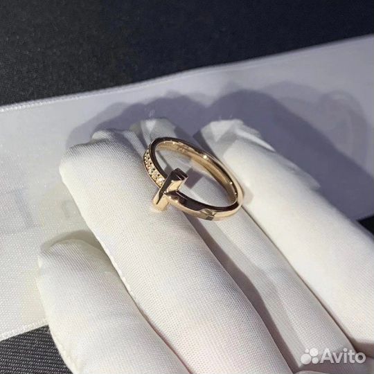 Тиффани T кольцо с бриллиантами 0.07ct