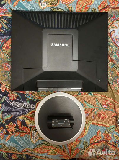 Монитор Samsung