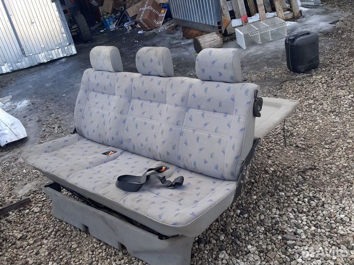 Сидение Фольксваген Т4 T4 заднее диван тройка