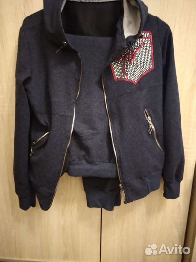 Спортивный костюм женский