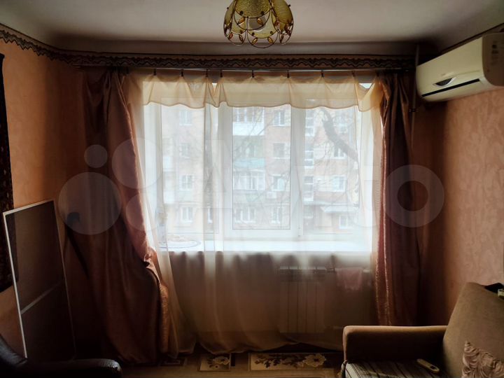 Комната 12 м² в 6-к., 3/5 эт.