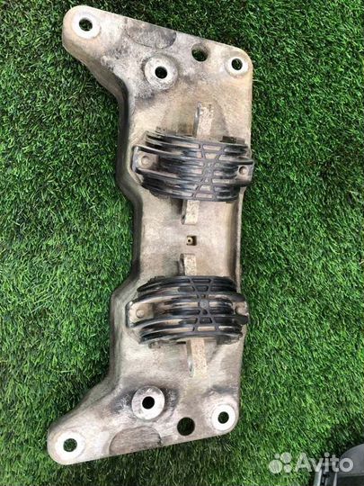 Кронштейн АКПП Bmw 5 F10 N52B25 2011
