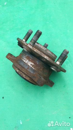 Ступица зад левая Hyundai Equus 2012, 3,8л