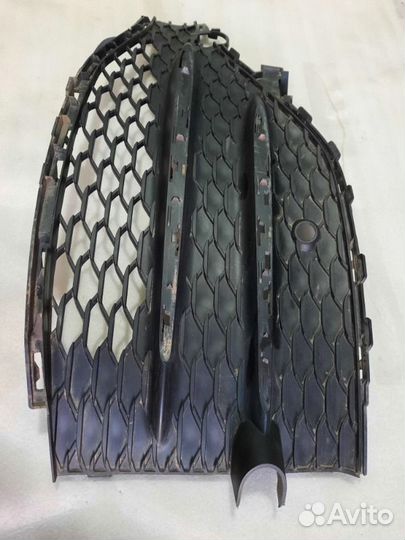 Решетка в бампер передняя правая Mercedes-Benz Gle